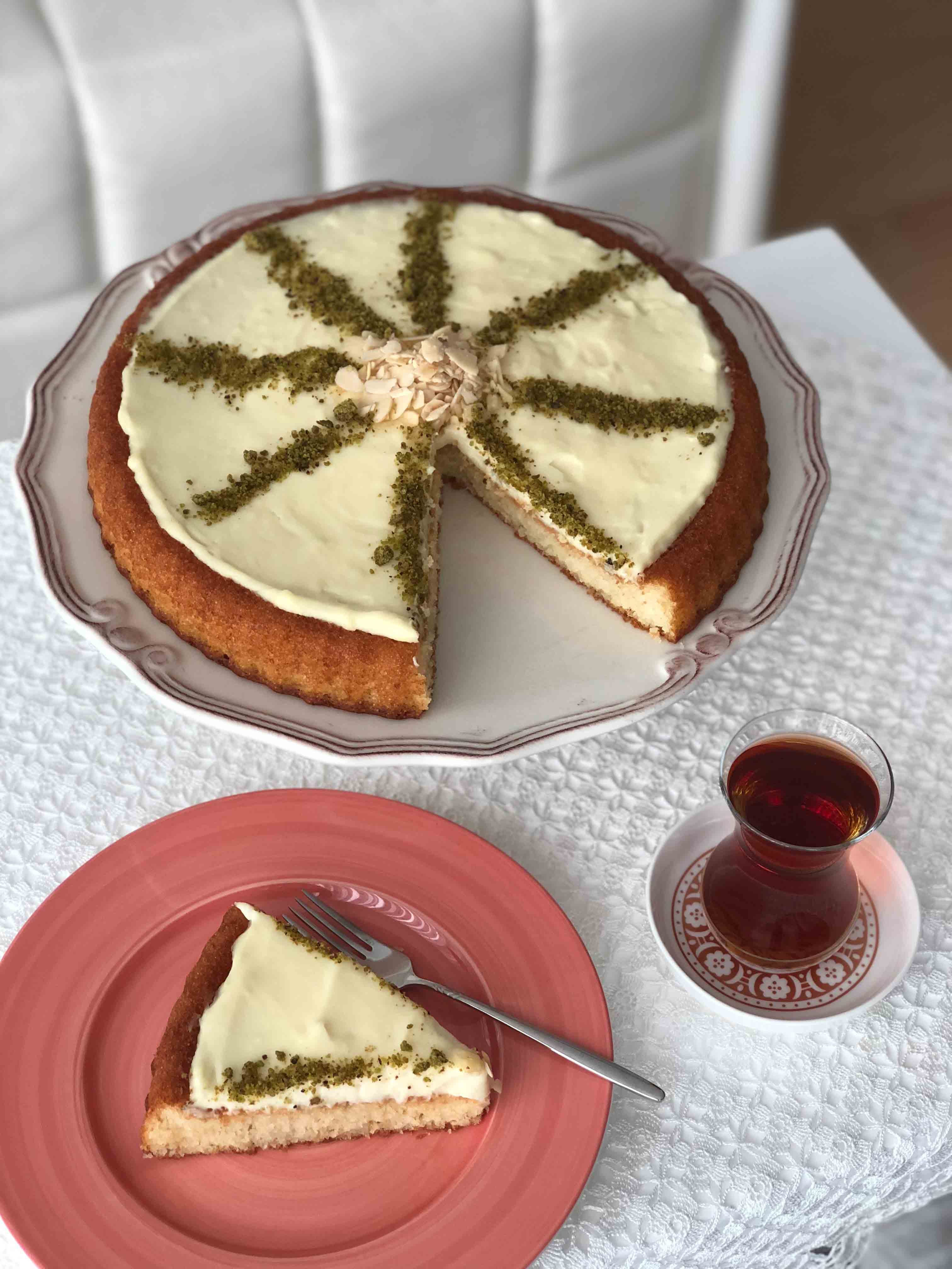 Muhallebili ve İrmikli Kek Tesettür Yakası